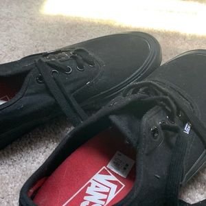 Men’s black vans
